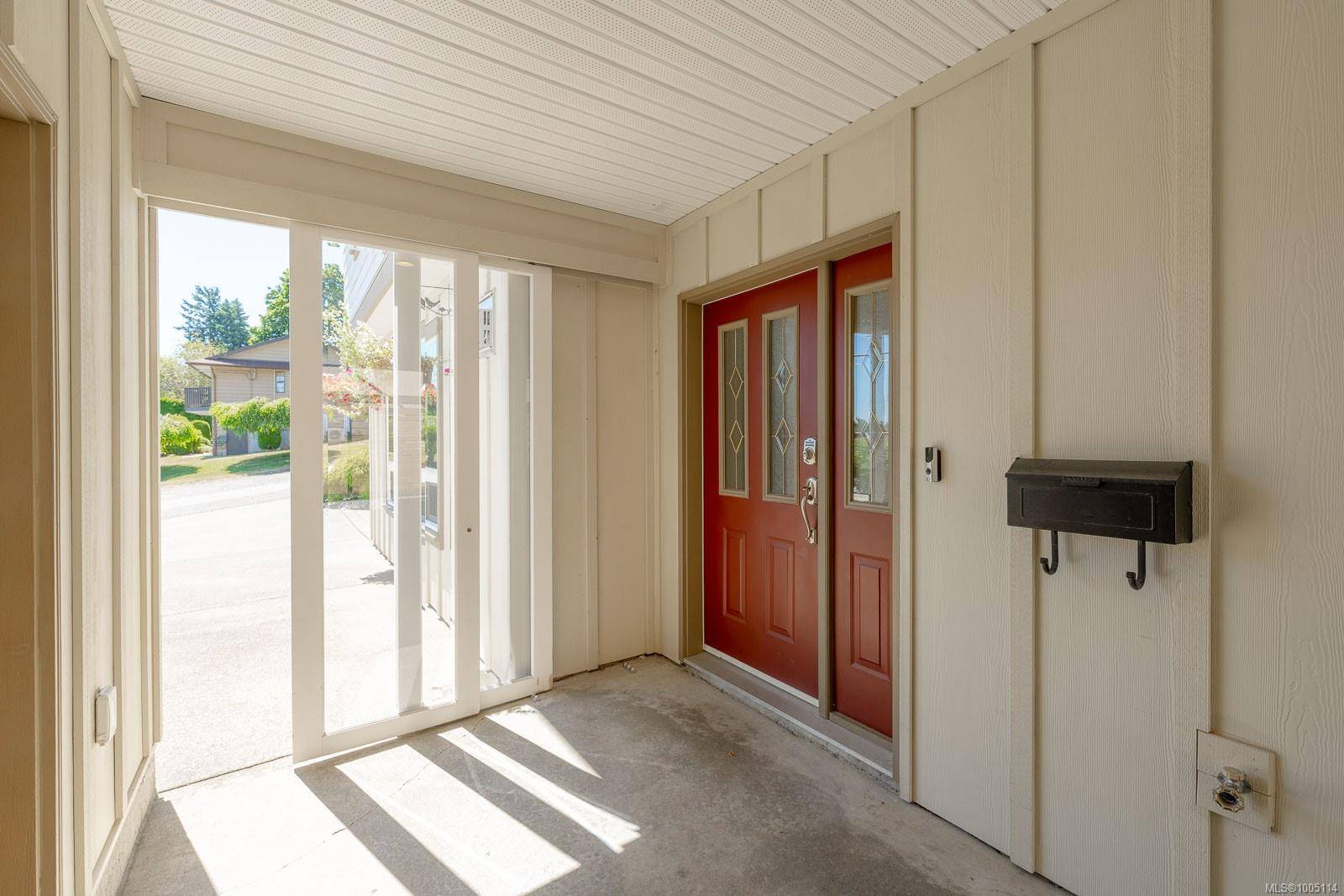Nanaimo, BC V9T 3G2,2839 NEYLAND Rd
