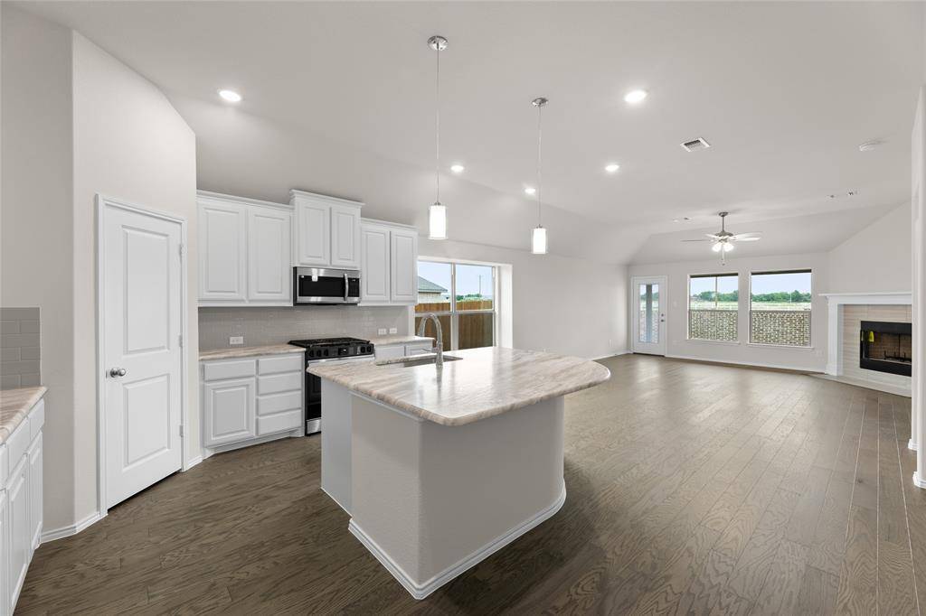 Crowley, TX 76036,1005 Pineview Lane