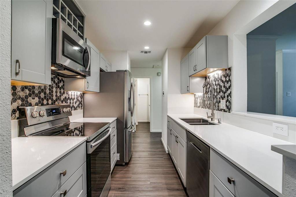 8601 Park Lane #111, Dallas, TX 75231