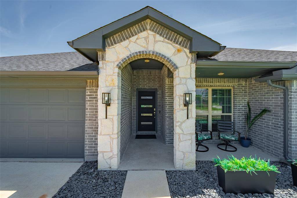 111 Columbia Street, Farmersville, TX 75442