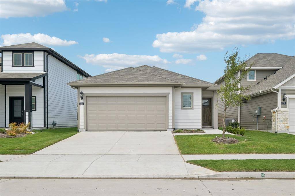 957 Dayflower Court, Lavon, TX 75166