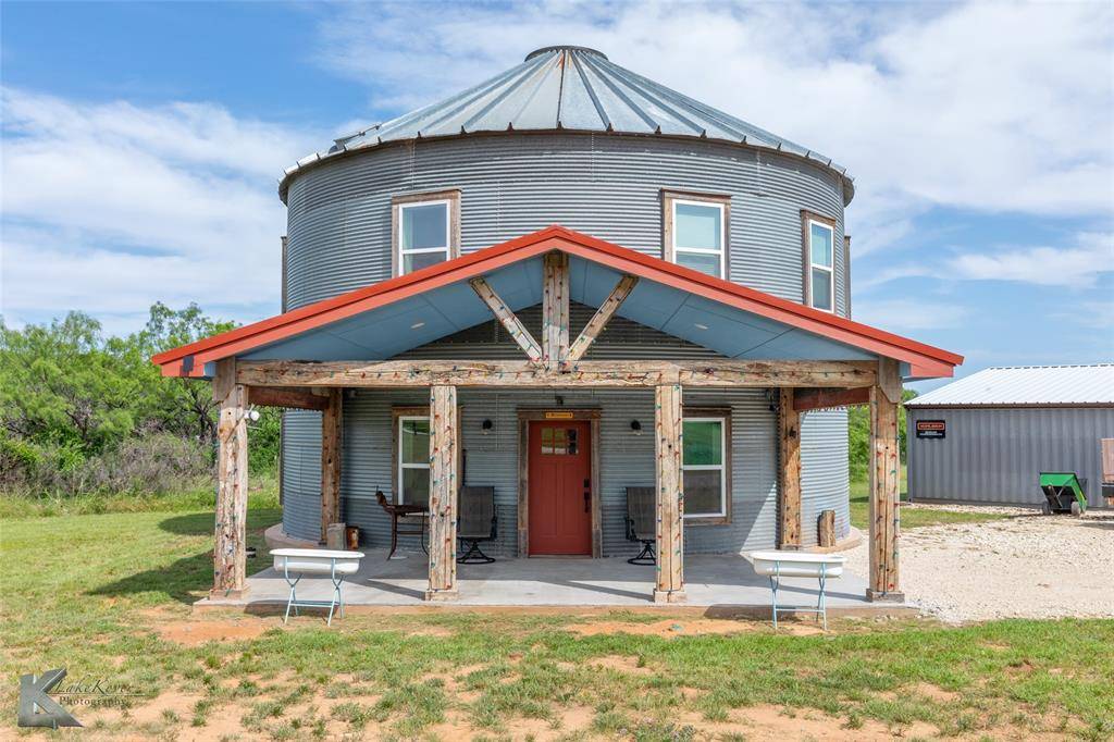 Ovalo, TX 79541,462 County Road 241