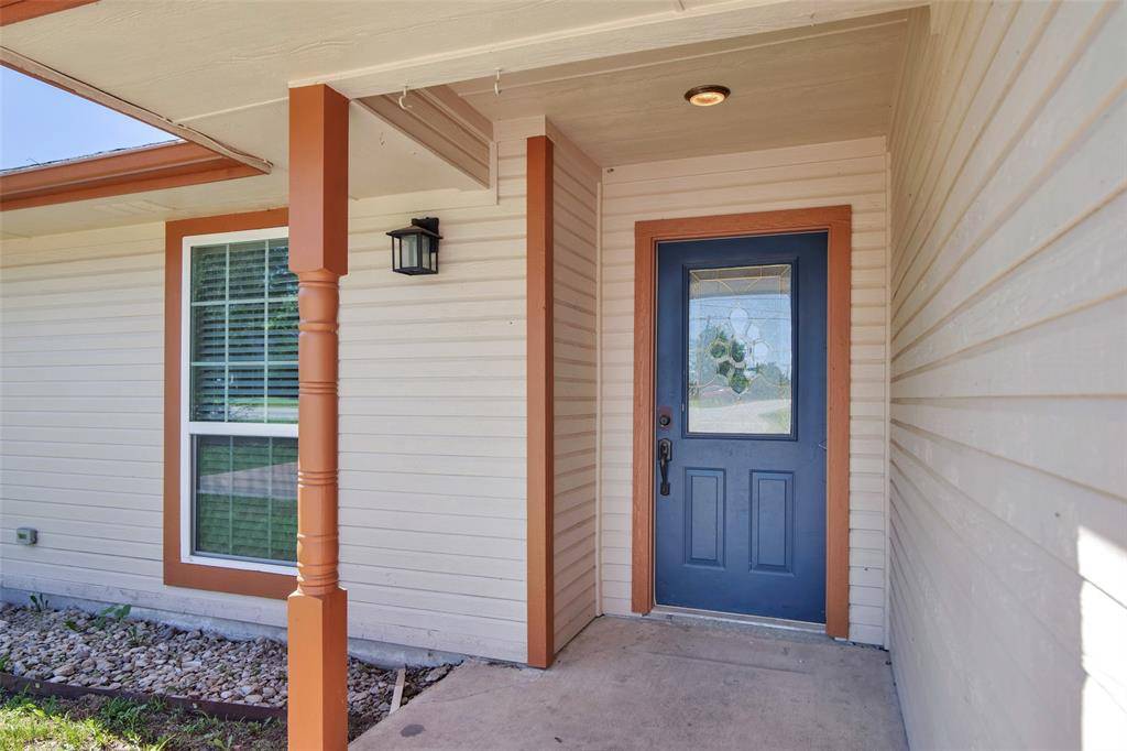 Howe, TX 75459,312 W Young Street
