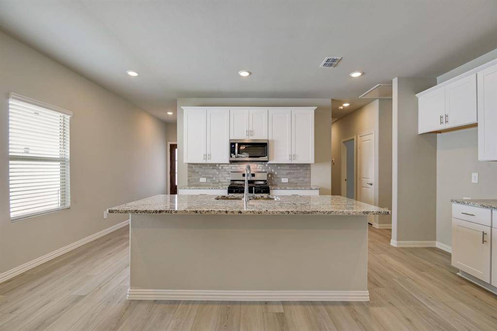 109 Greenbriar Drive, Princeton, TX 75071