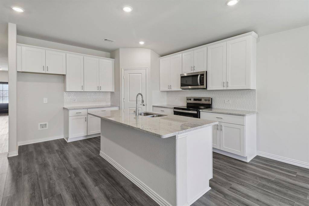 6605 Stone Elm Lane, Fort Worth, TX 76036