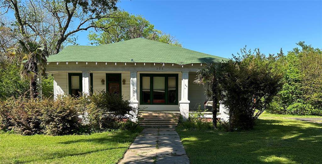305 Quitman Street, Pittsburg, TX 75686