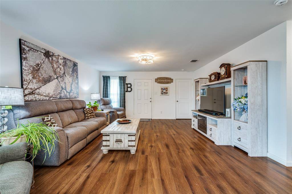 Pilot Point, TX 76258,14081 Earlham Street