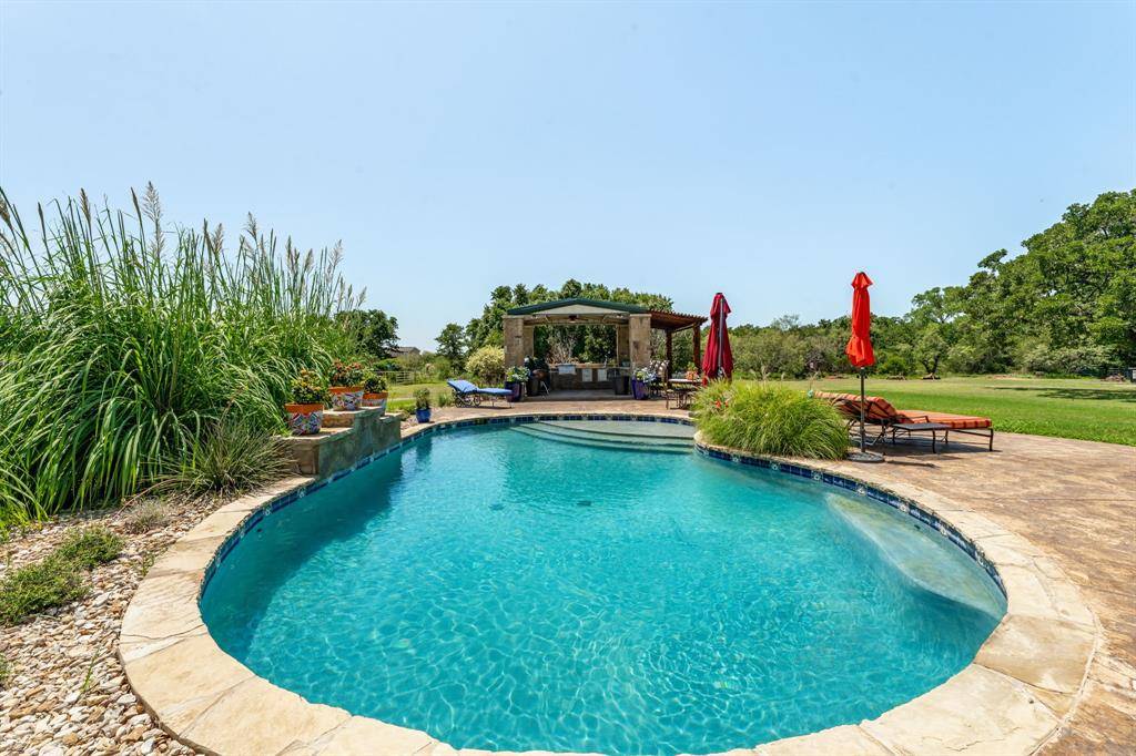 261 Dub Lane, Poolville, TX 76487