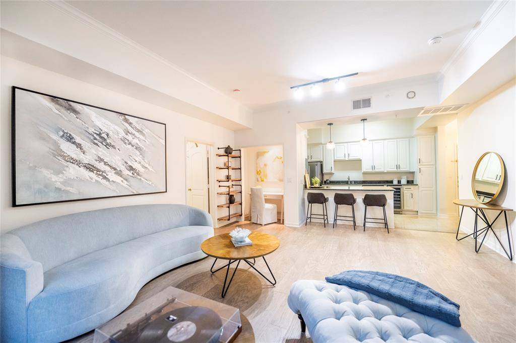 Dallas, TX 75219,3225 Turtle Creek Boulevard #206