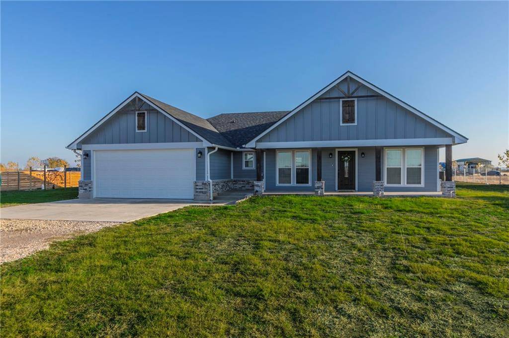 319 W Weinberger Road, West, TX 76691