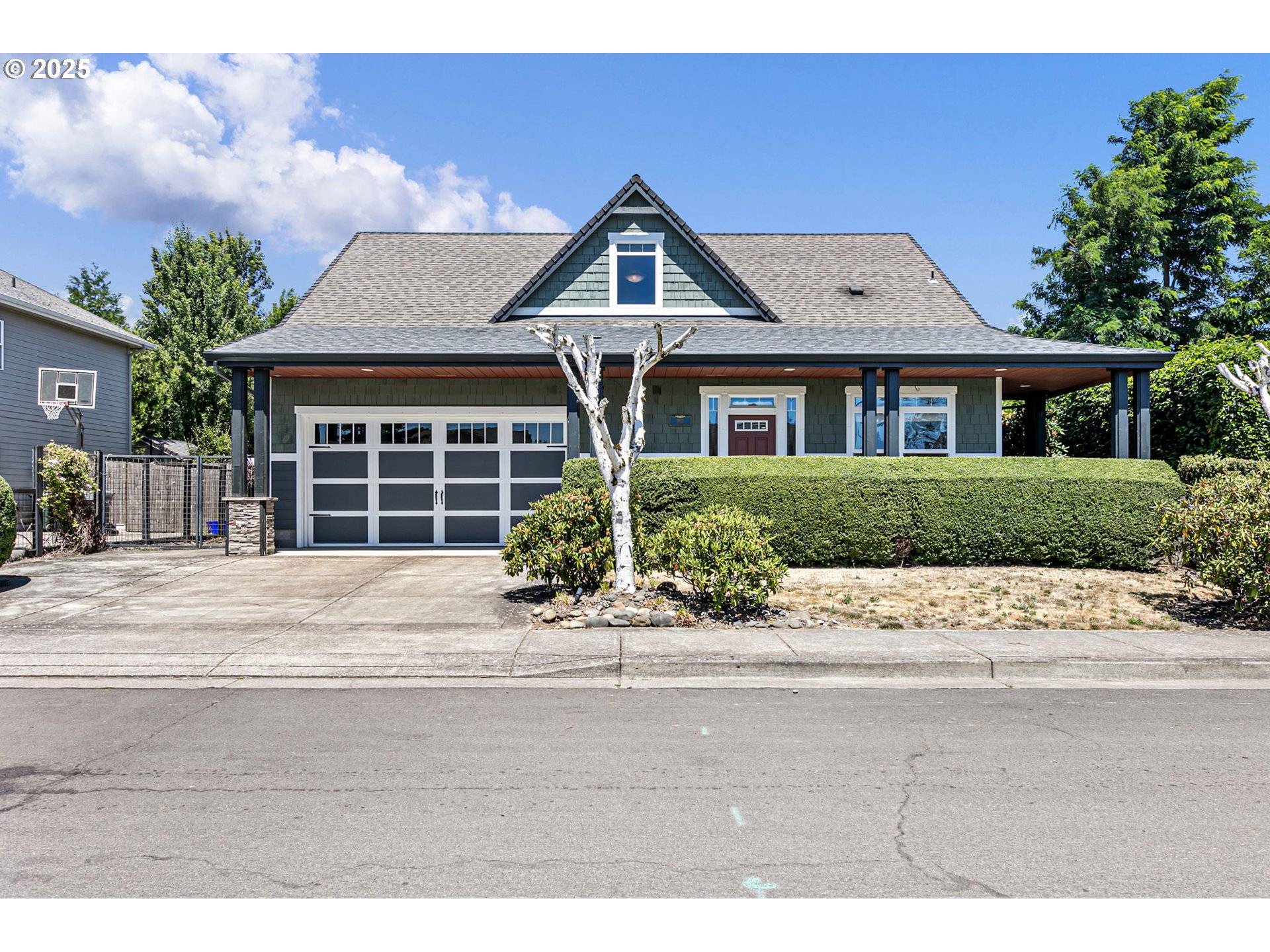 962 T ST, Springfield, OR 97477
