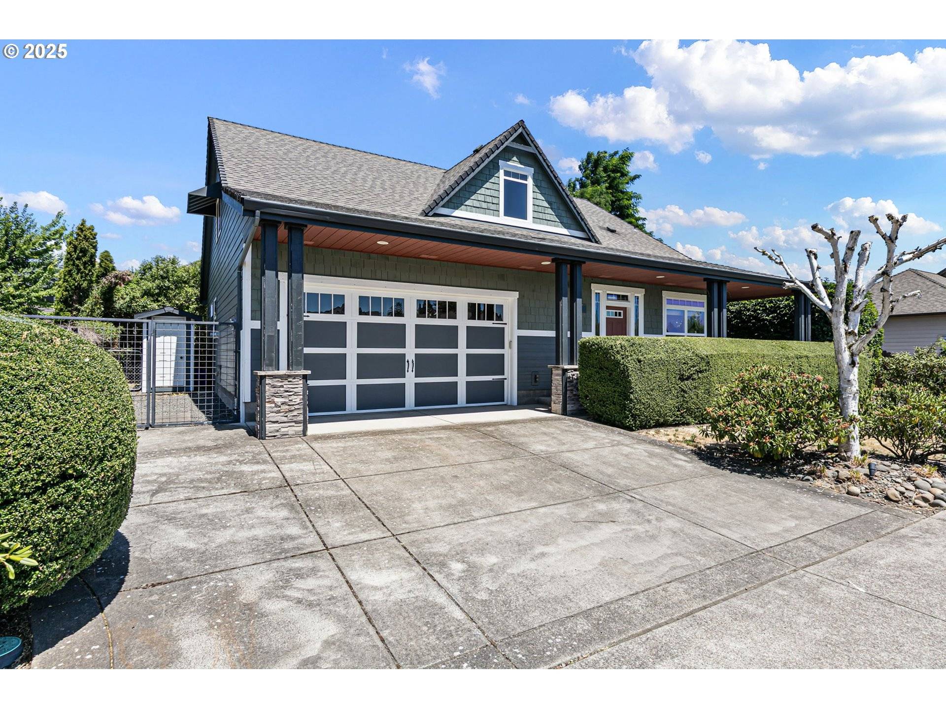 Springfield, OR 97477,962 T ST