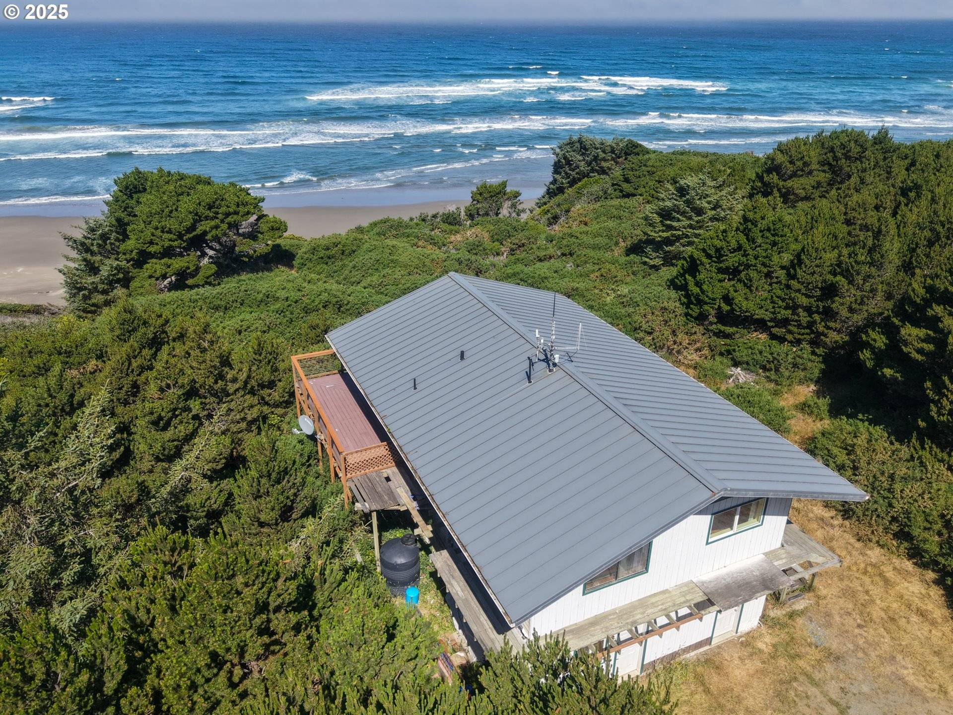 Bandon, OR 97411,88576 WHITING LN