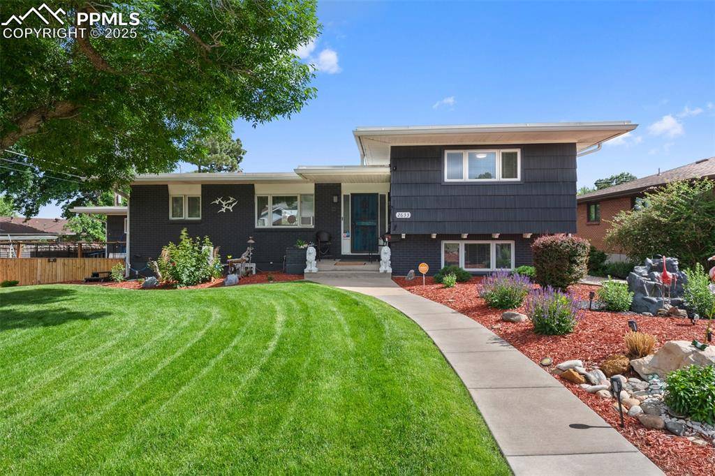 2633 Summit DR, Colorado Springs, CO 80909