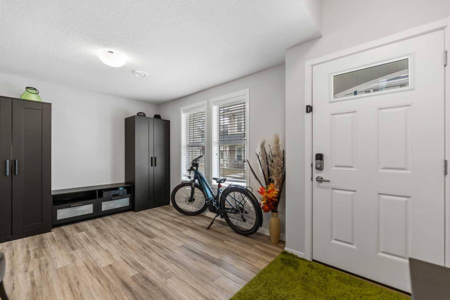 Calgary, AB T2Z 5G2,320 Copperstone MNR SE