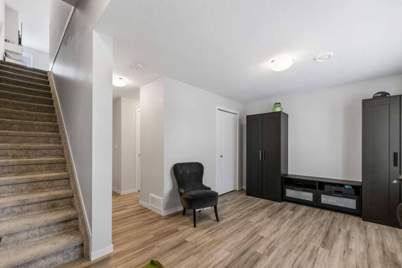 Calgary, AB T2Z 5G2,320 Copperstone MNR SE