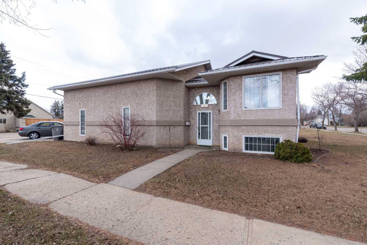 4217 49 AVE, Lloydminster, SK S9V 0B3