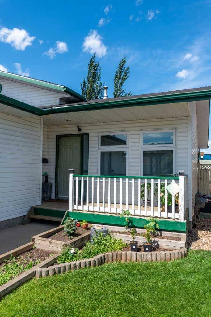 Lloydminster, AB T9V 2S2,5914 41 ST