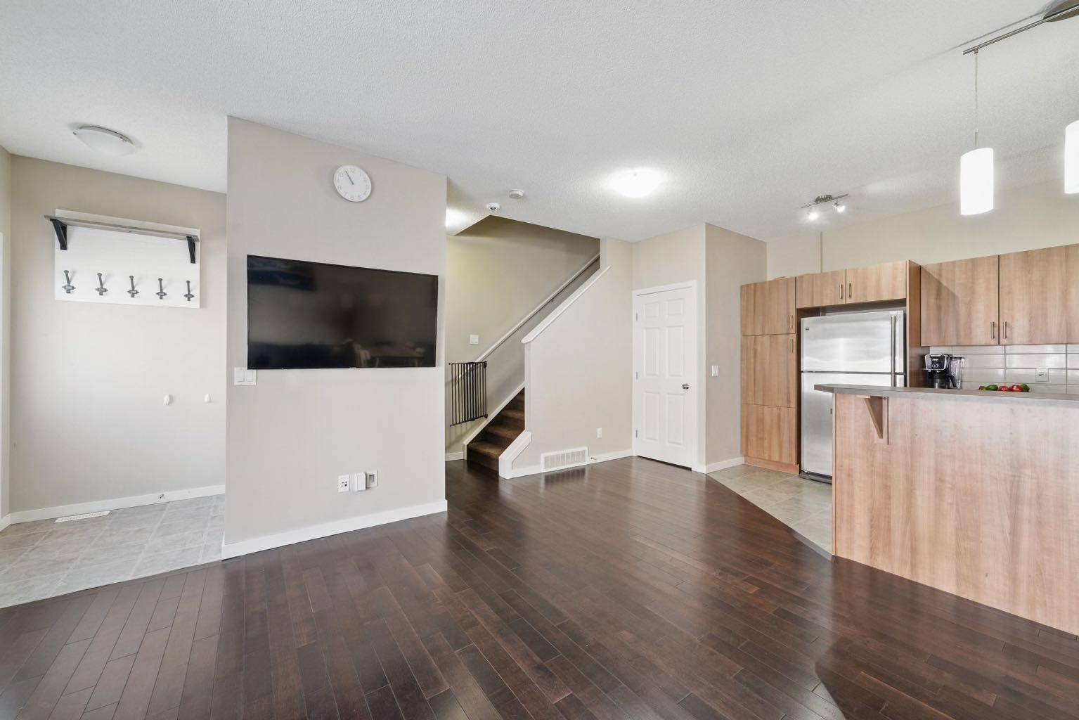Calgary, AB T3M 0P7,10 Auburn Bay AVE SE #319