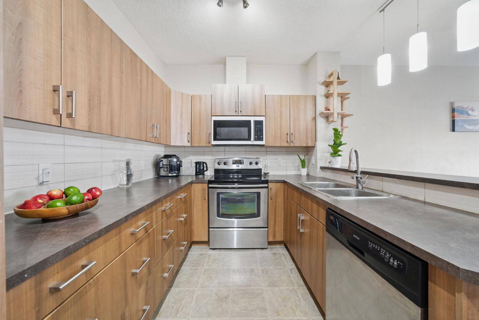 Calgary, AB T3M 0P7,10 Auburn Bay AVE SE #319