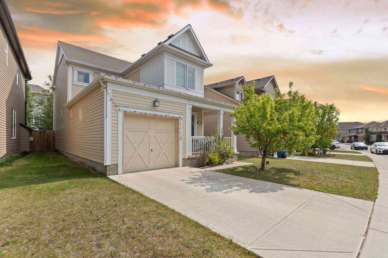 Airdrie, AB T4B0P2,935 WINDHAVEN Close Southwest