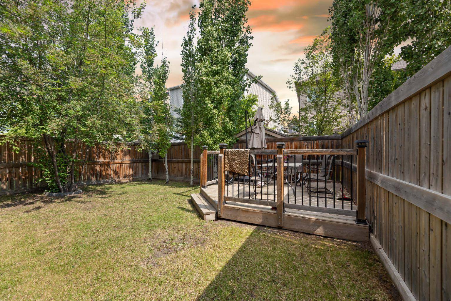 Airdrie, AB T4B0P2,935 WINDHAVEN Close Southwest