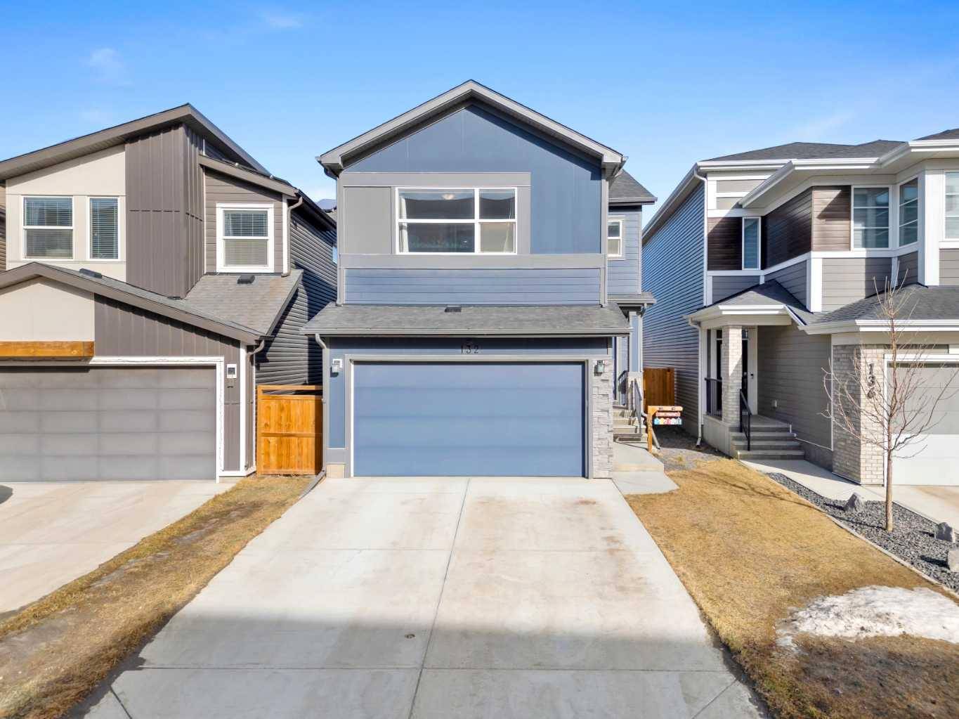132 Wolf Hollow CRES SE, Calgary, AB T2X 1T8