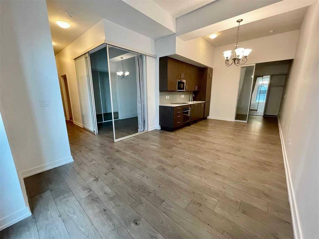 Toronto C01, ON M5T 1S2,297 College ST #1001