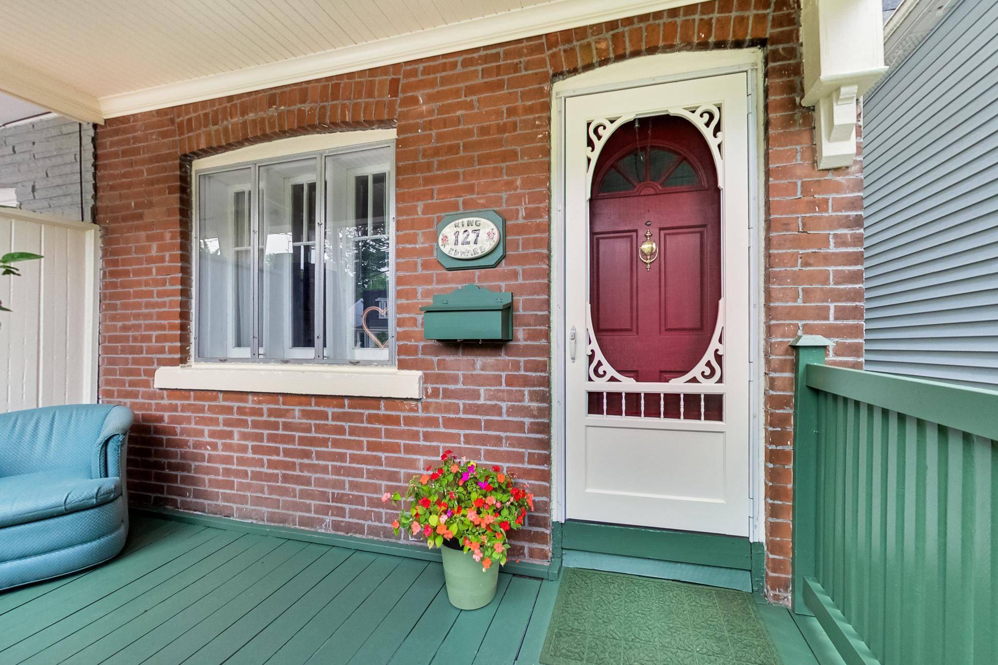 Toronto E03, ON M4C 5J7,127 King Edward AVE