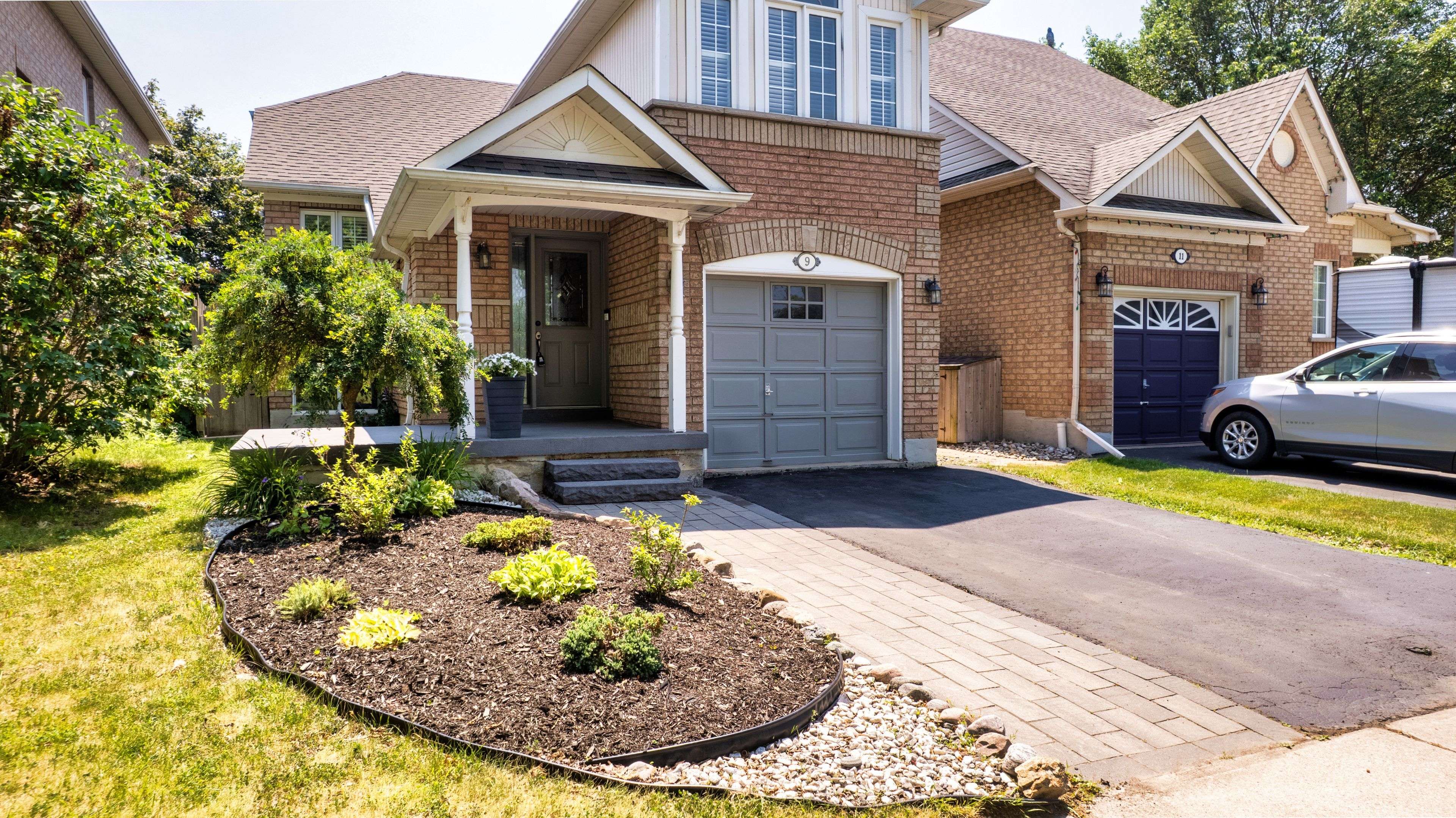 Whitby, ON L1N 9R4,9 Portage TRL