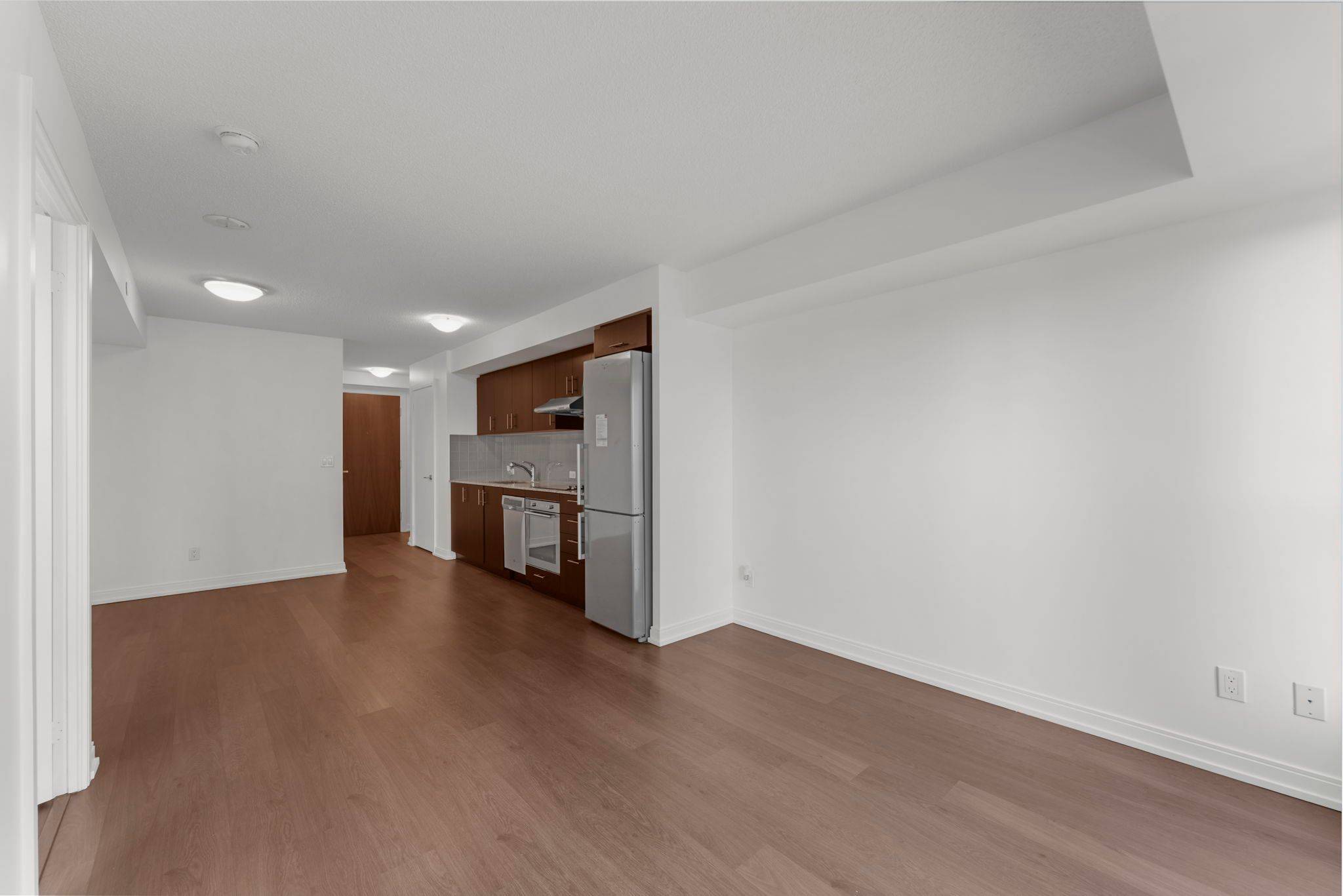 Toronto E07, ON M1S 0L7,255 Village Green SQ #1501