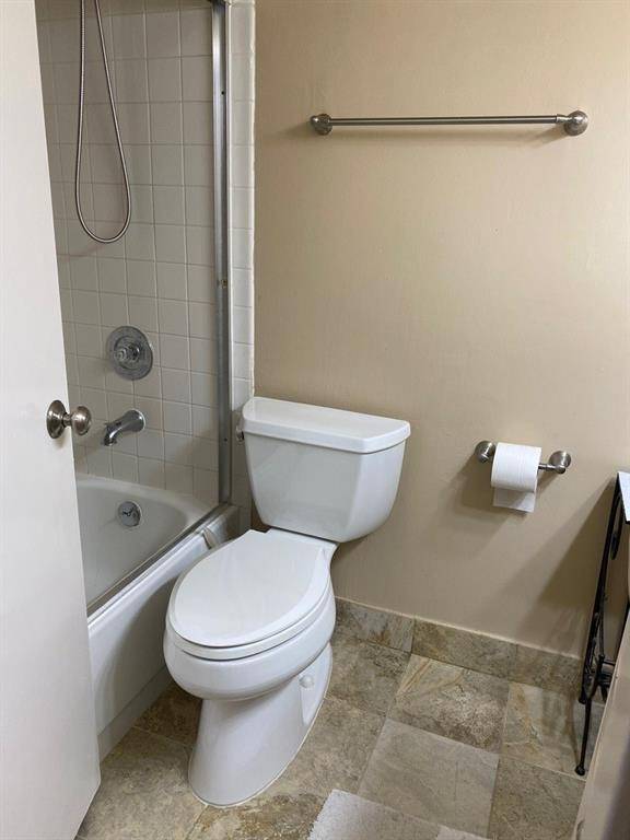 Tamarac, FL 33321,7515 NW 79th Ave #311