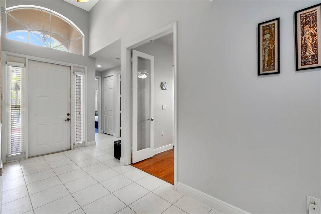 Boca Raton, FL 33498,19084 Skyridge Cir