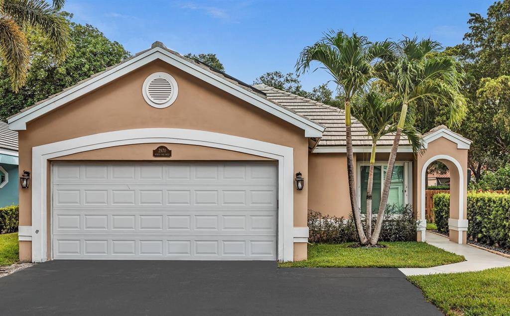 2970 Myrtle Oak Cir, Davie, FL 33328