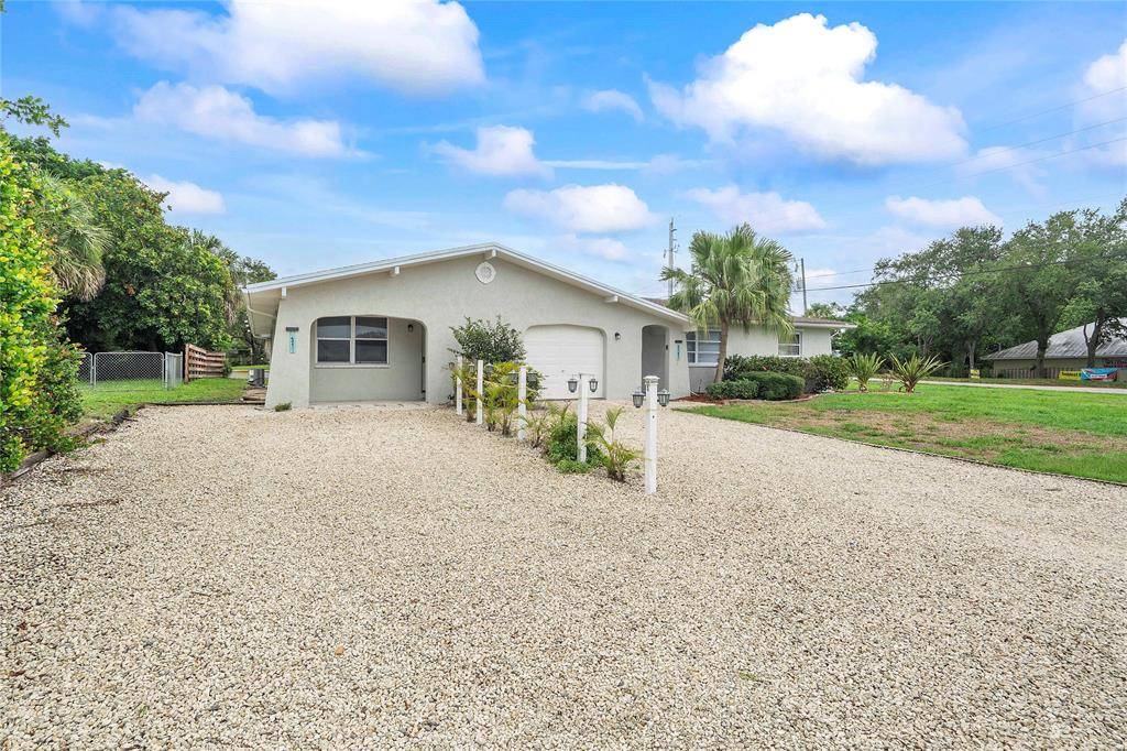 3317 NE Jeannette Dr, Jensen Beach, FL 34957