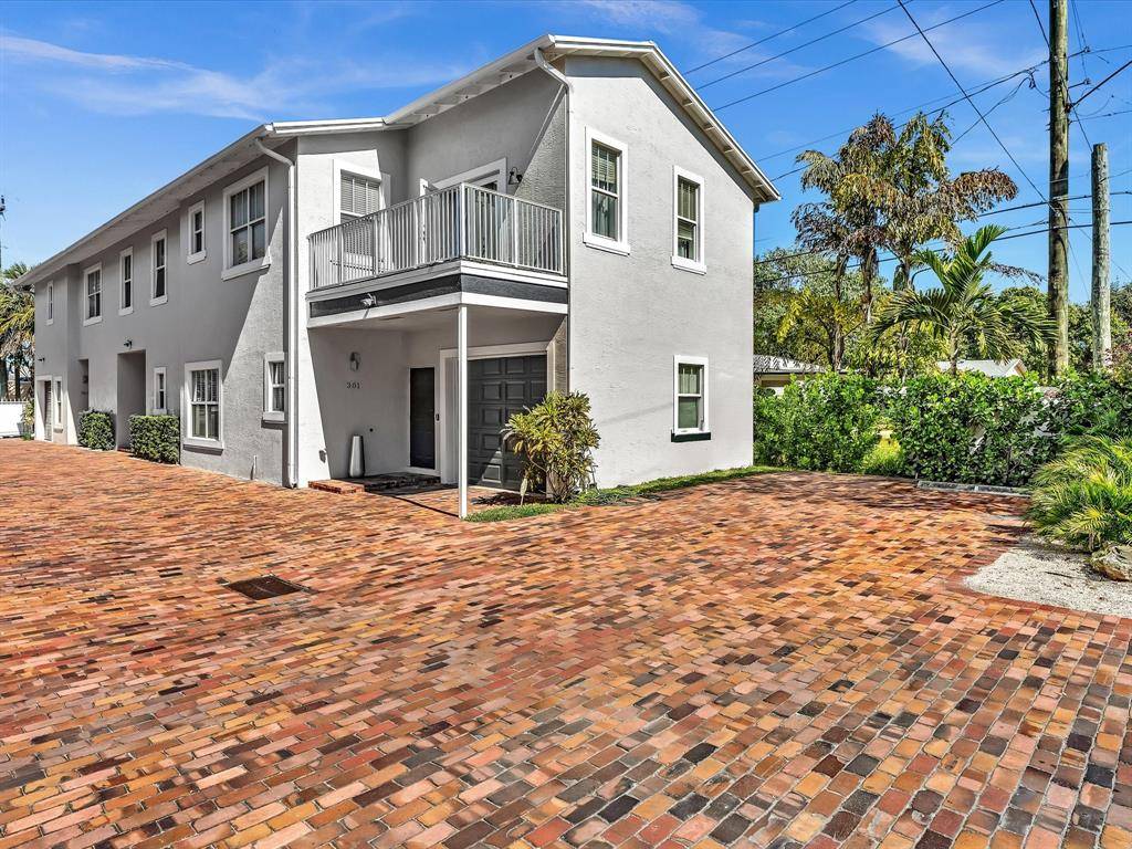 301 SE 22nd St, Fort Lauderdale, FL 33316
