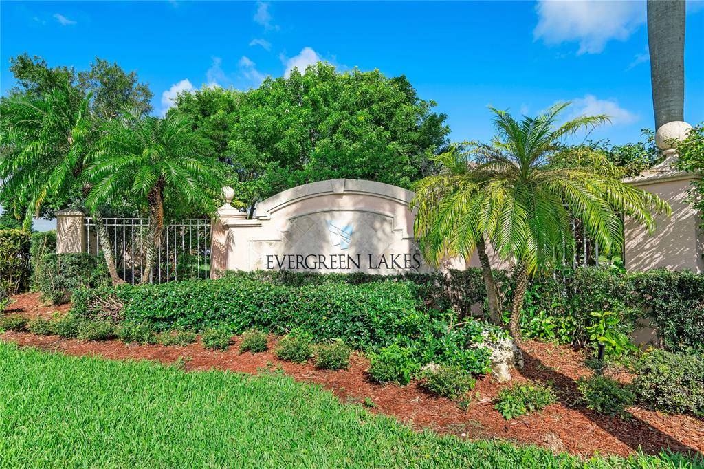 5031 Wiles Rd #207, Coconut Creek, FL 33073