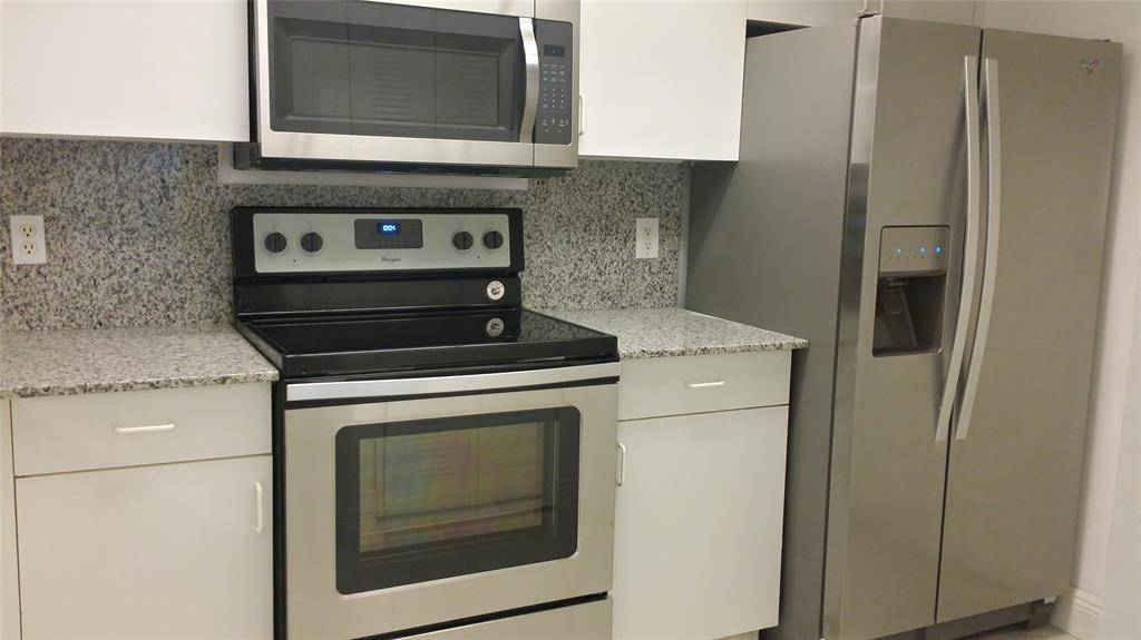 Coconut Creek, FL 33073,5031 Wiles Rd #207