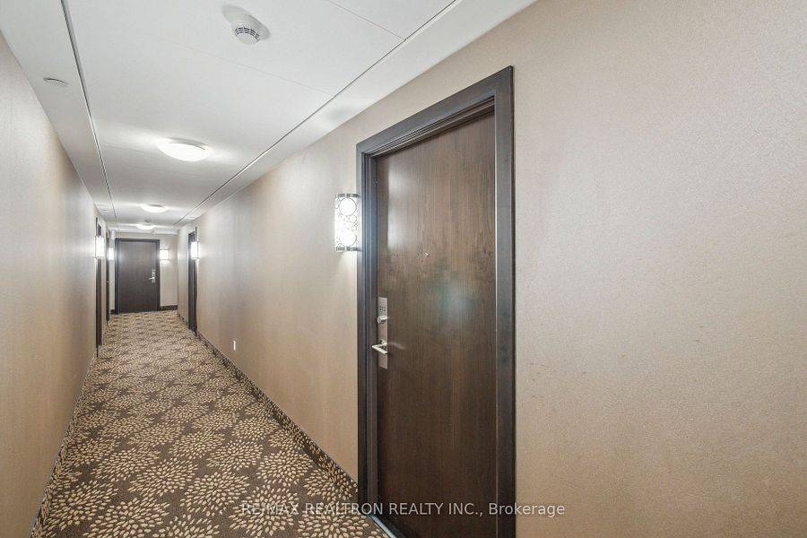 Vaughan, ON L4J 0J5,7608 Yonge ST #312
