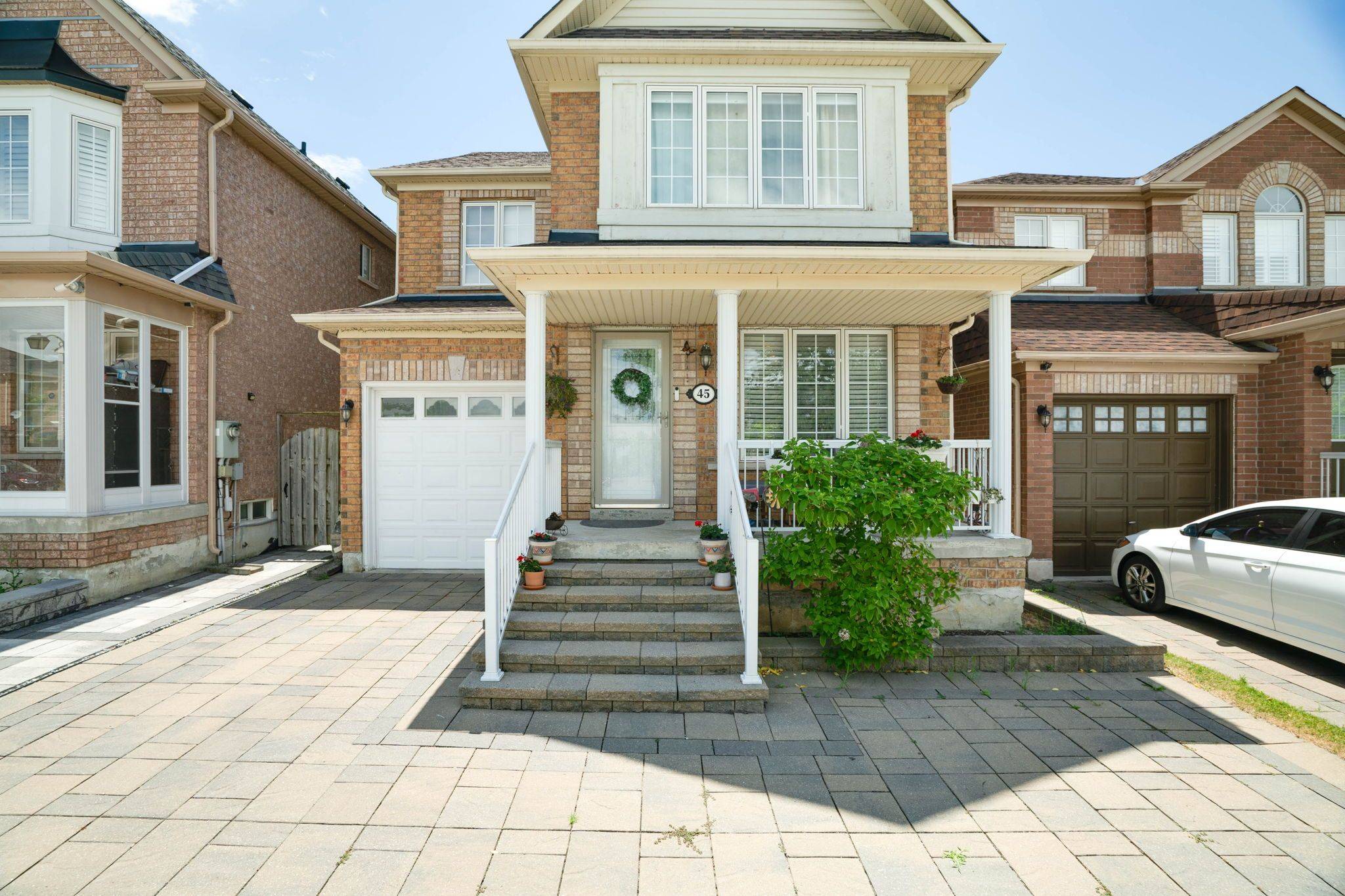 45 Royal Crown RD, Markham, ON L6E 1S4