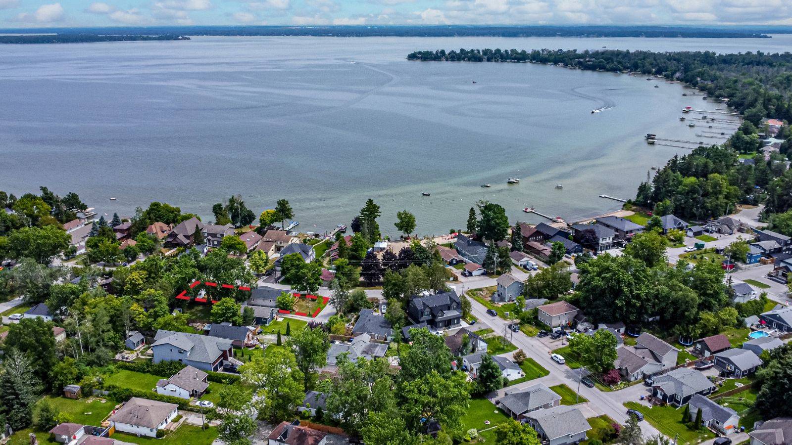 Innisfil, ON L9S 1Y7,884 Maplewood DR