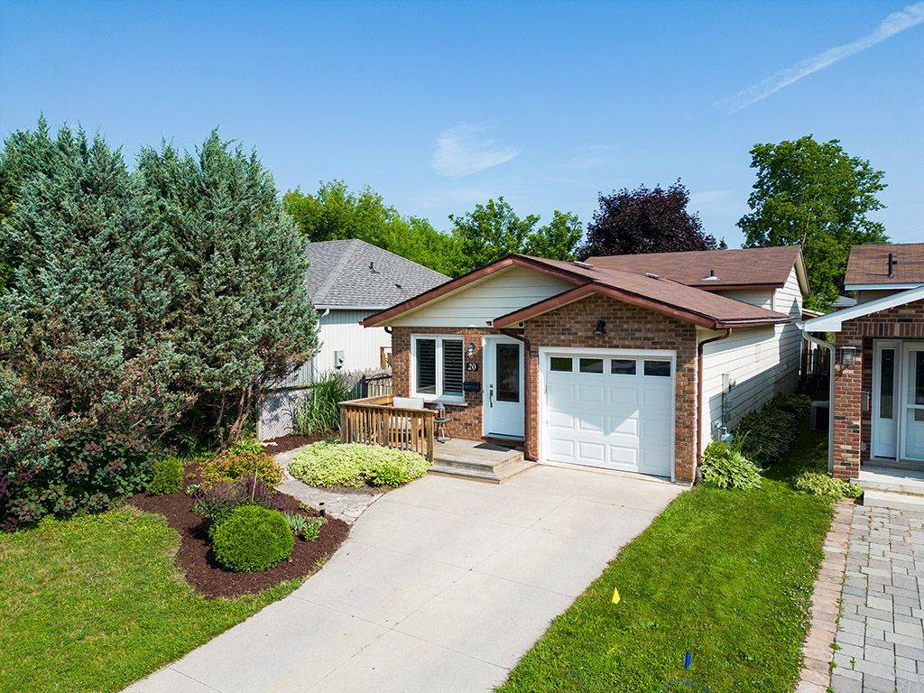 20 Leslie DR, Collingwood, ON L9Y 4P2