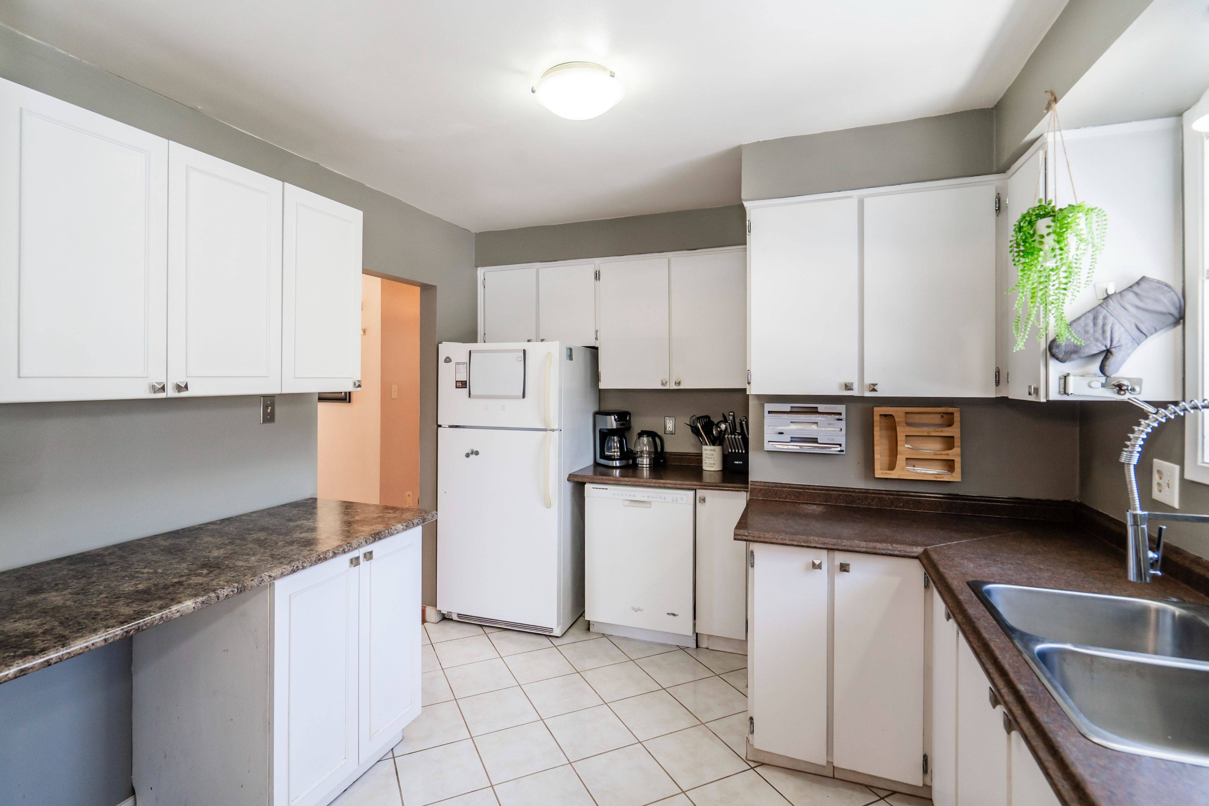 Midland, ON L4R 4S2,660 Harvey AVE