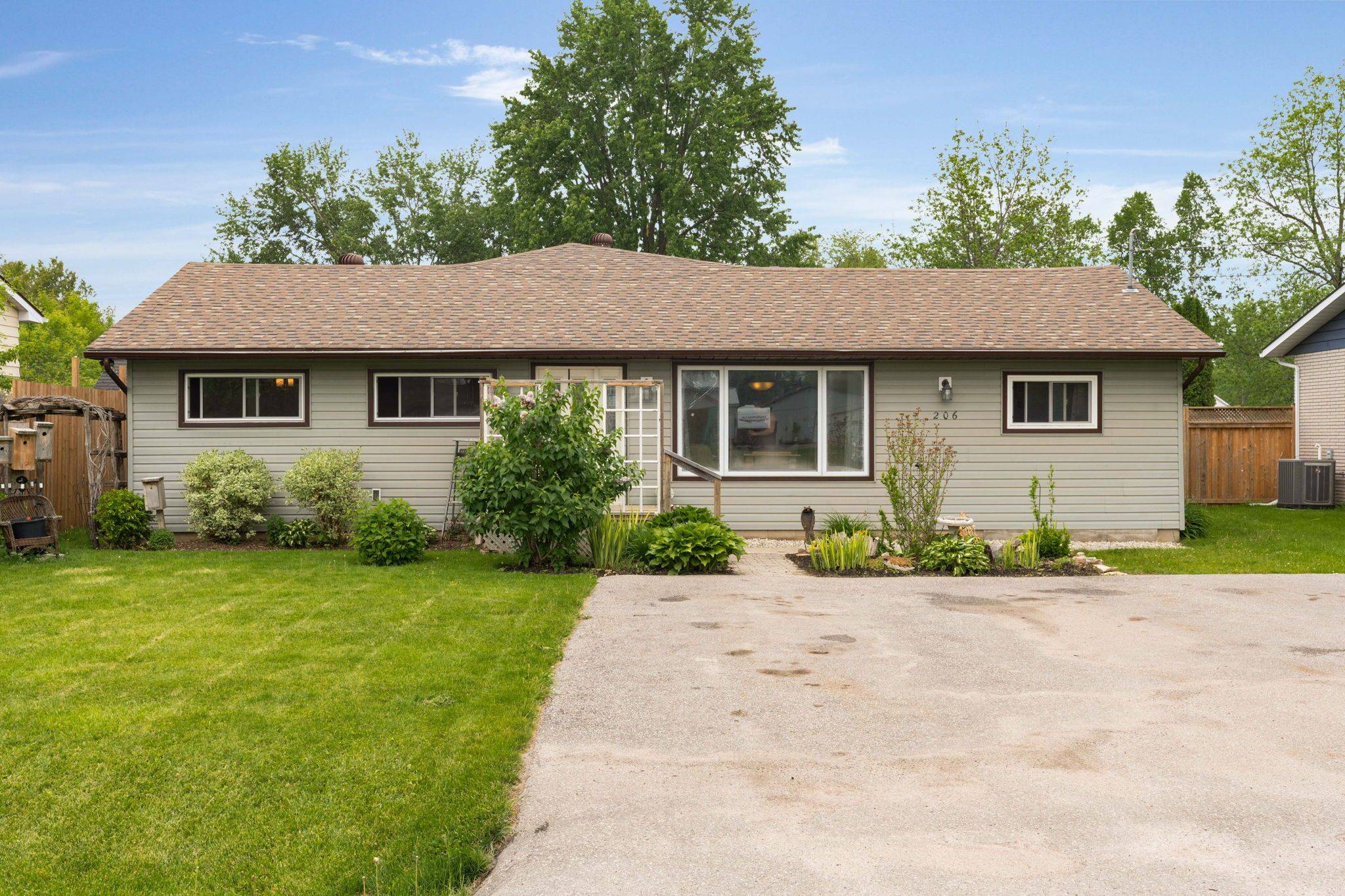 206 William ST, Clearview, ON L0M 1S0