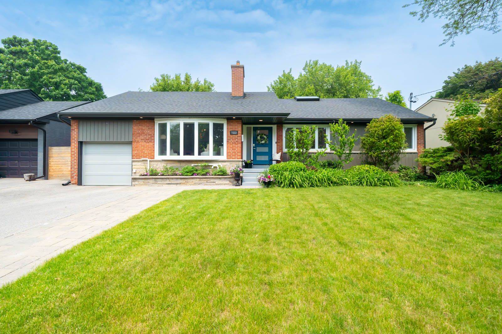 Mississauga, ON L5E 2T8,1533 Rometown DR