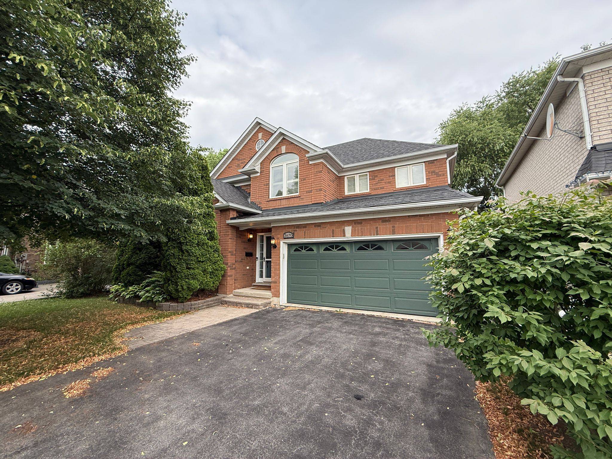 3670 Forest Bluff CRES, Mississauga, ON L5N 7W7