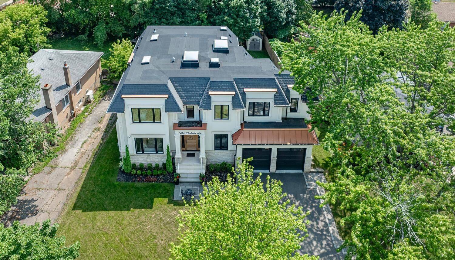 Oakville, ON L6H 1V8,1486 Pembroke DR