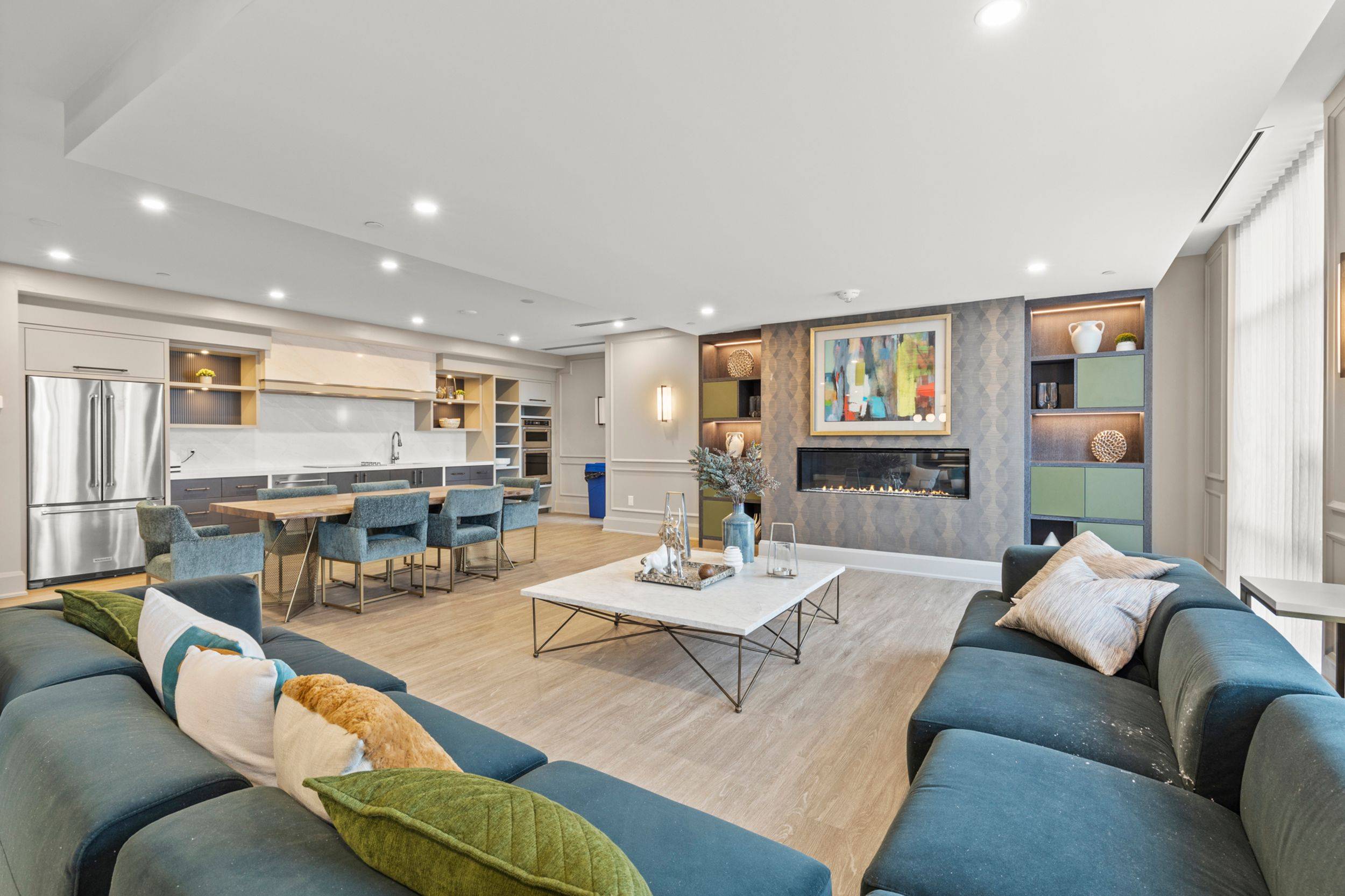 Hamilton, ON L8B 2A5,460 Dundas ST E #433