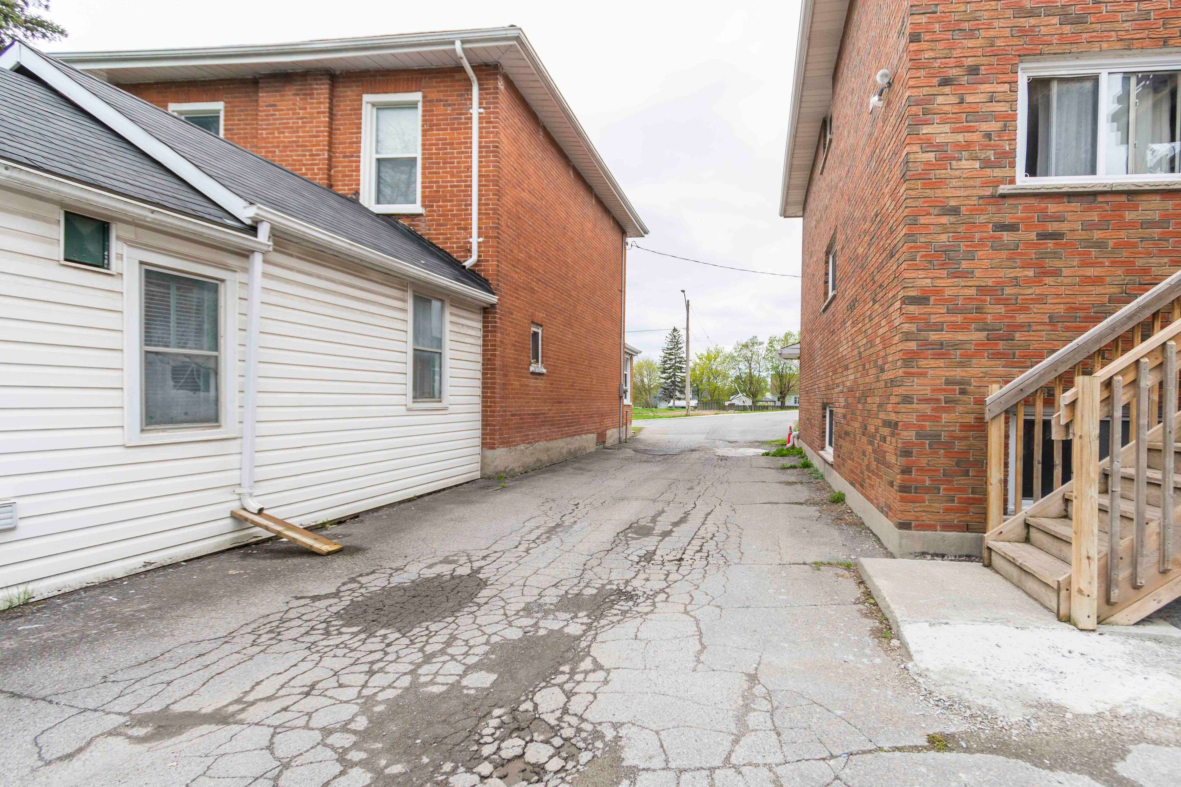 Belleville, ON K8P 3B2,59 North Front ST