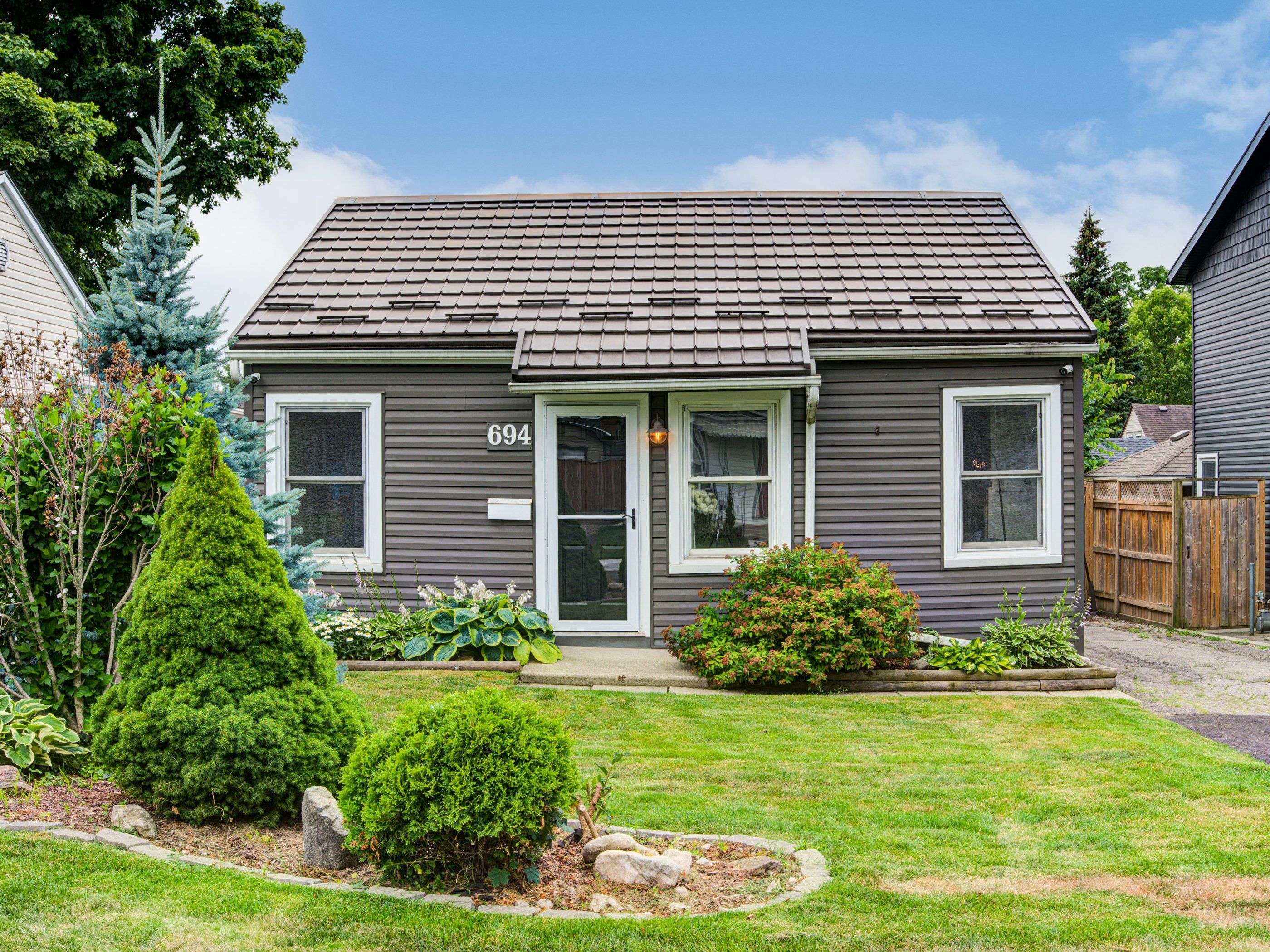 Woodstock, ON N4S 5B7,694 Elizabeth ST